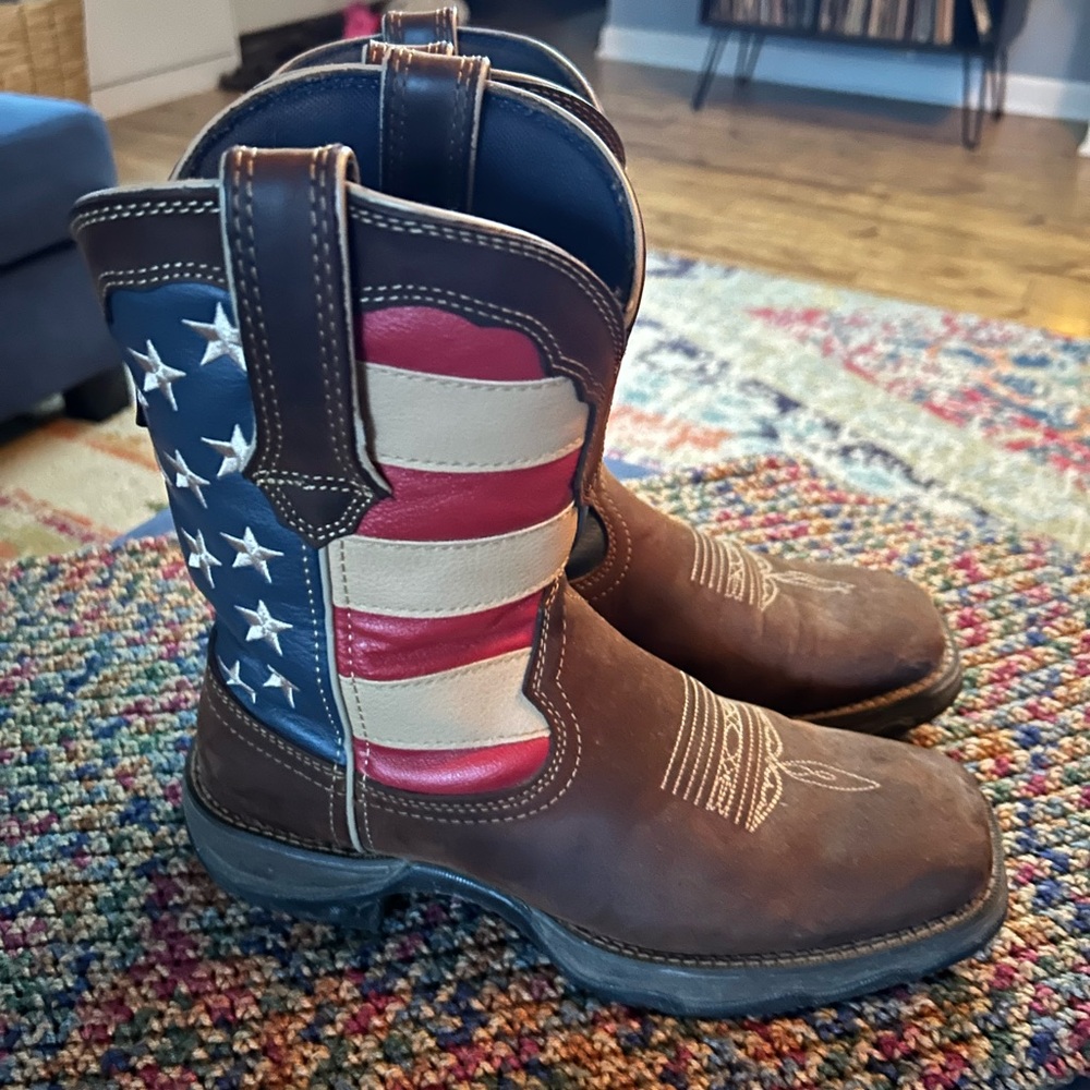 Women’s Durango Boot. Size 9